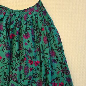 Cambridge Spirit Green Floral Skirt — Size 8